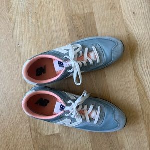 New Balance Sneakers